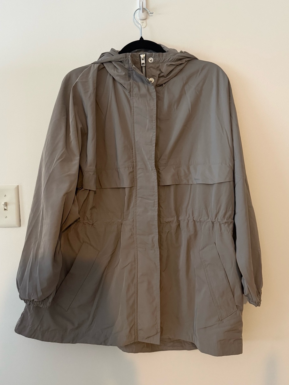 NWOT Athleta Gray Rainfall Swing Parka